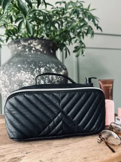 Toilettaske VIAMAJA - Black leather