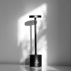 Touch bordlampe i sort