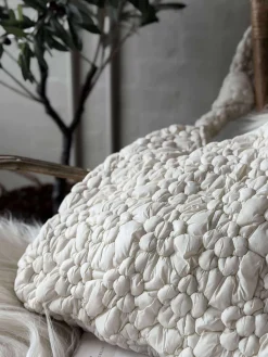 Trend Shopper - Off white