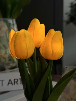 Tulipaner med lys - Gul