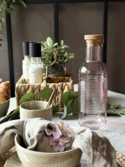 Vandflaske med korkprop – Rosa 1 ltr.