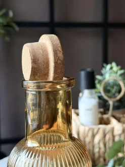 Vandflaske med korkprop – Gylden 1 ltr.