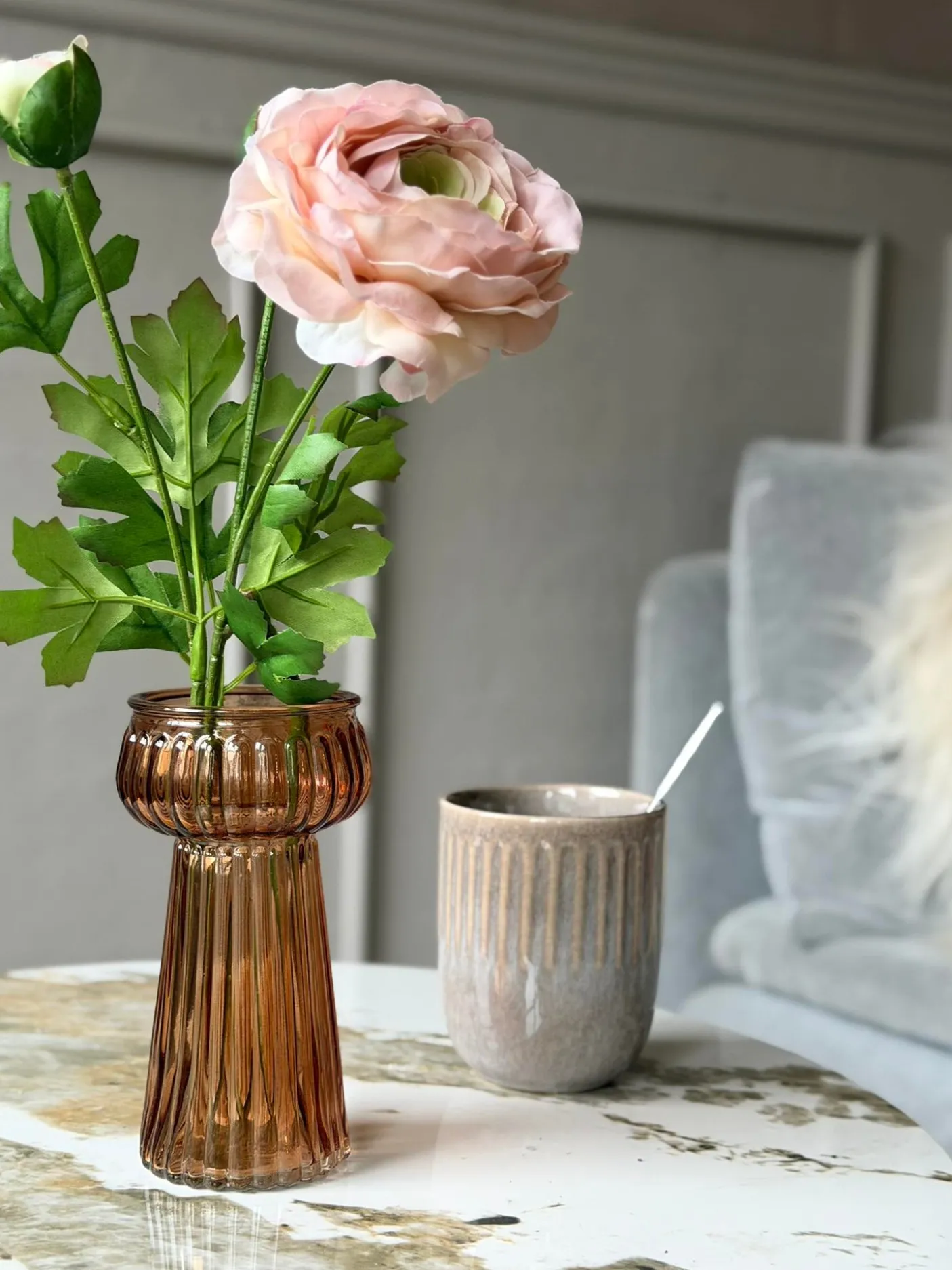 Vase brown