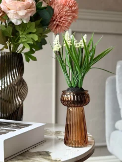 Vase brown