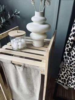 Vasketøjskurv med udtræk