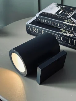 Væglampe med solceller