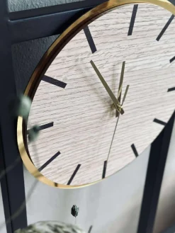 Vægur i træ - Ø30cm