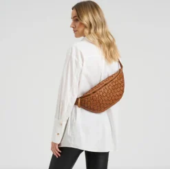 Warsaw bumbag i håndflettet skind - Vintage cognac