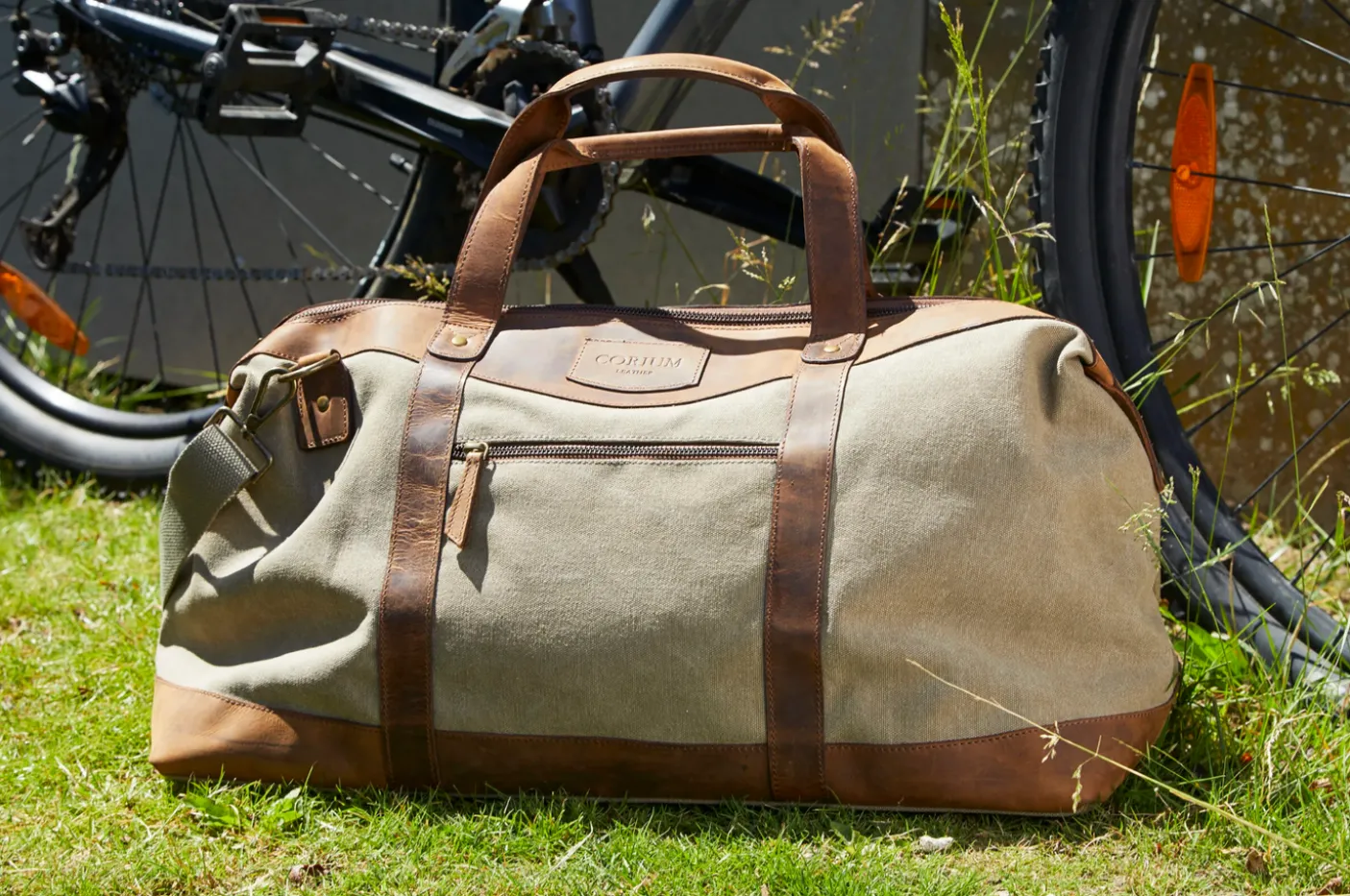 Weekendtaske i skind og kanvas - Canvas HUNTER