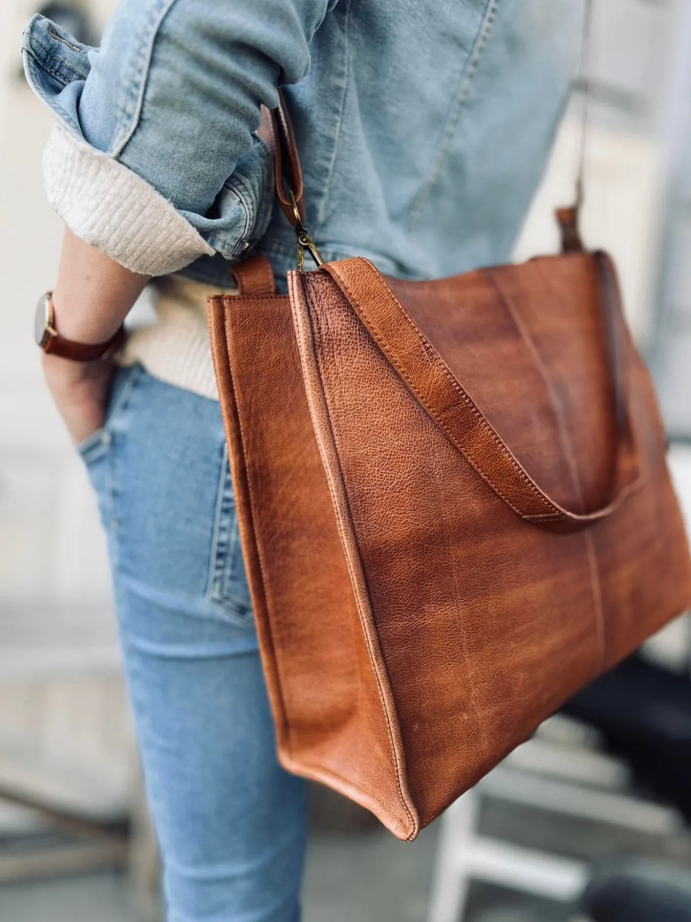 Work / Shopper - Lisa Walnut