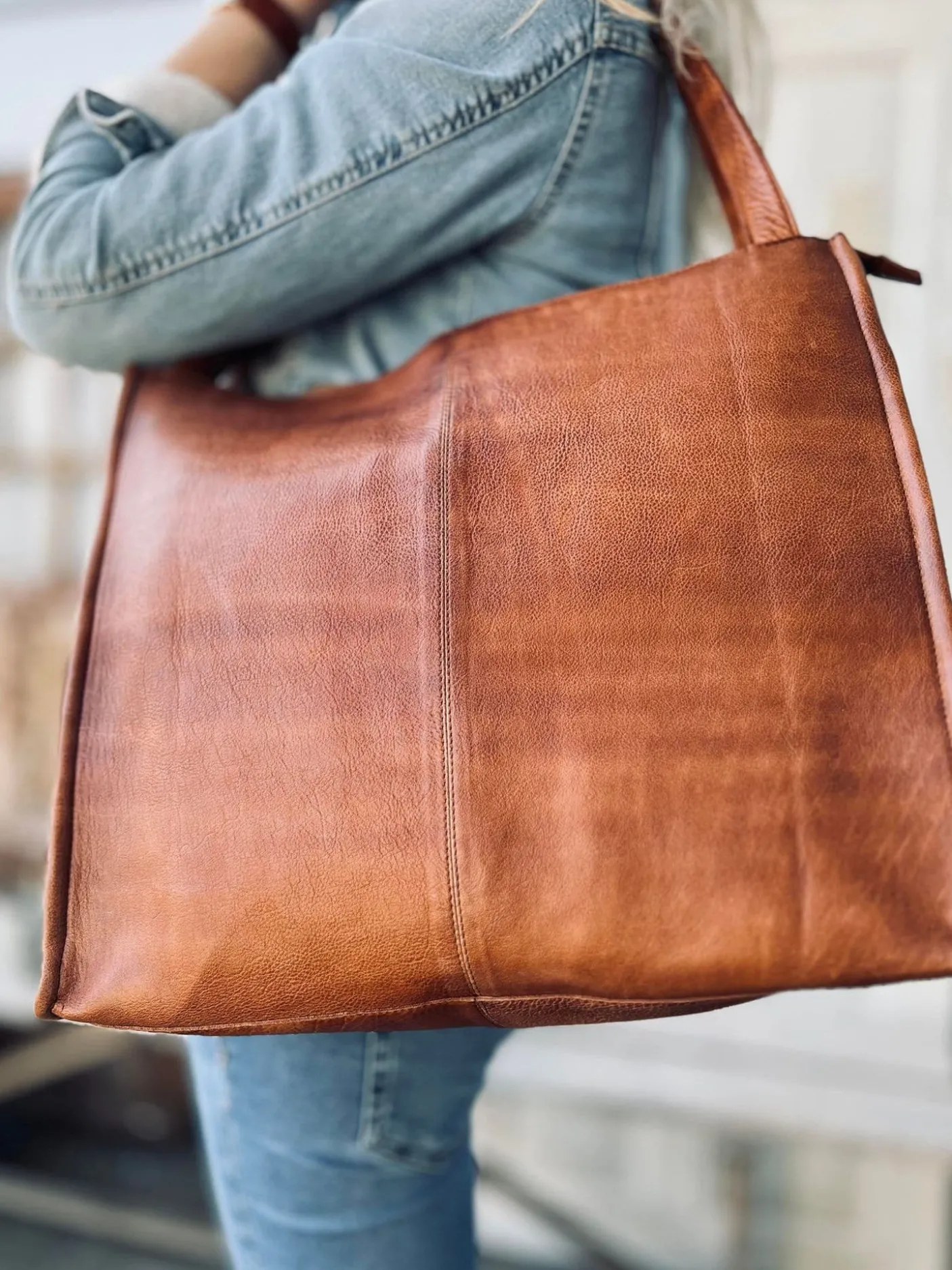 Work / Shopper - Lisa Walnut