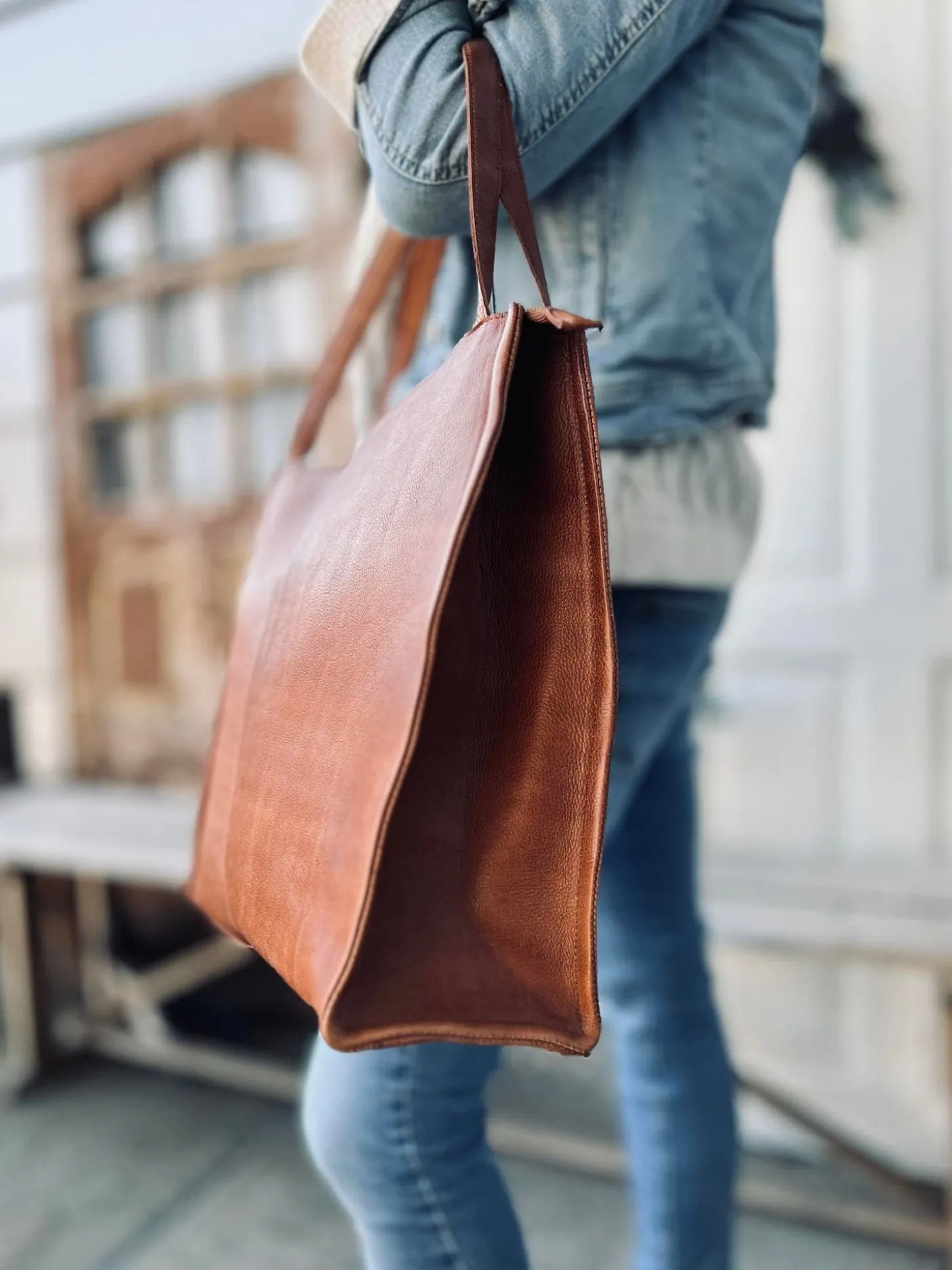 Work / Shopper - Lisa Walnut