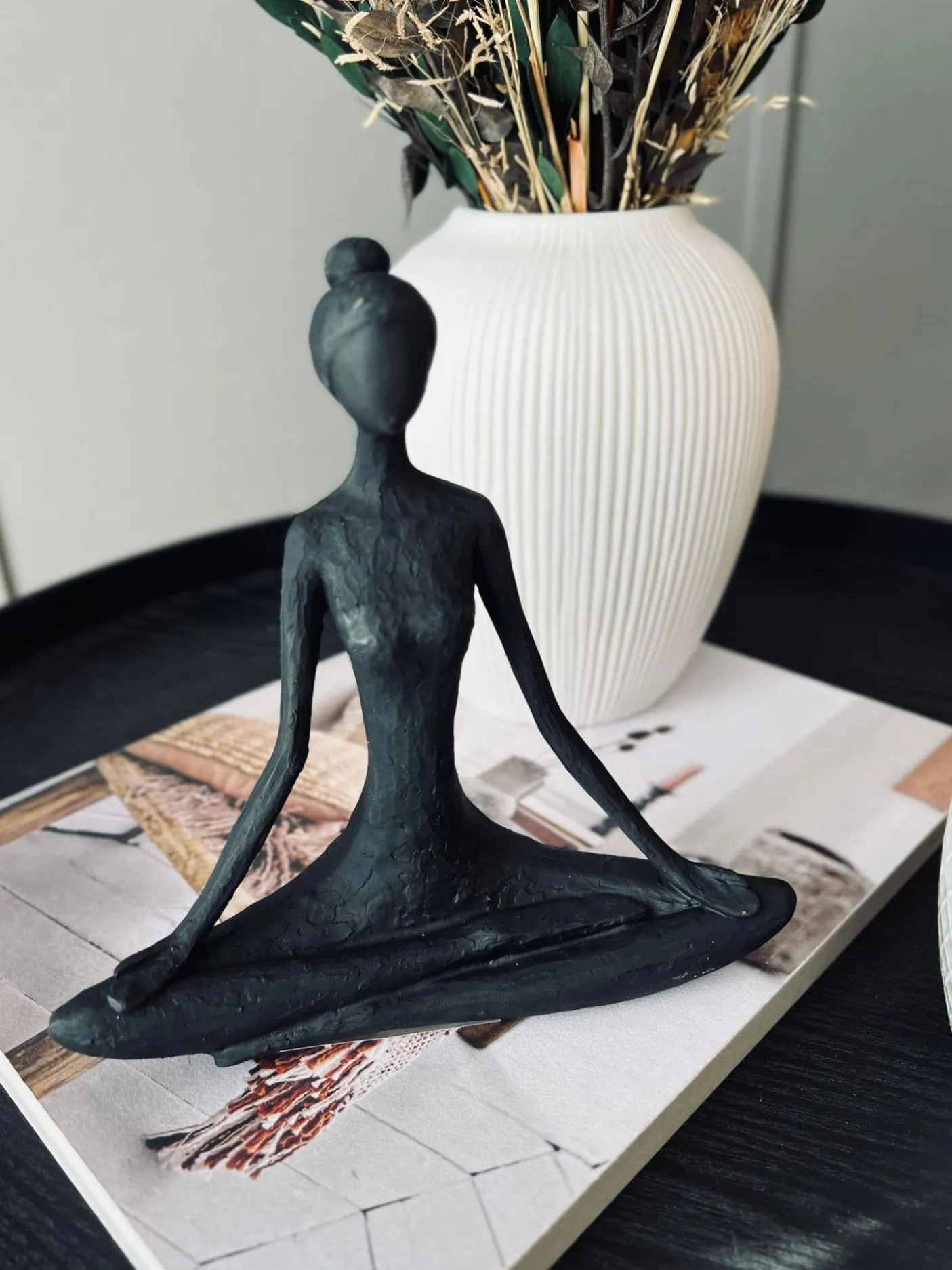 YOGA - Black Lady No.4
