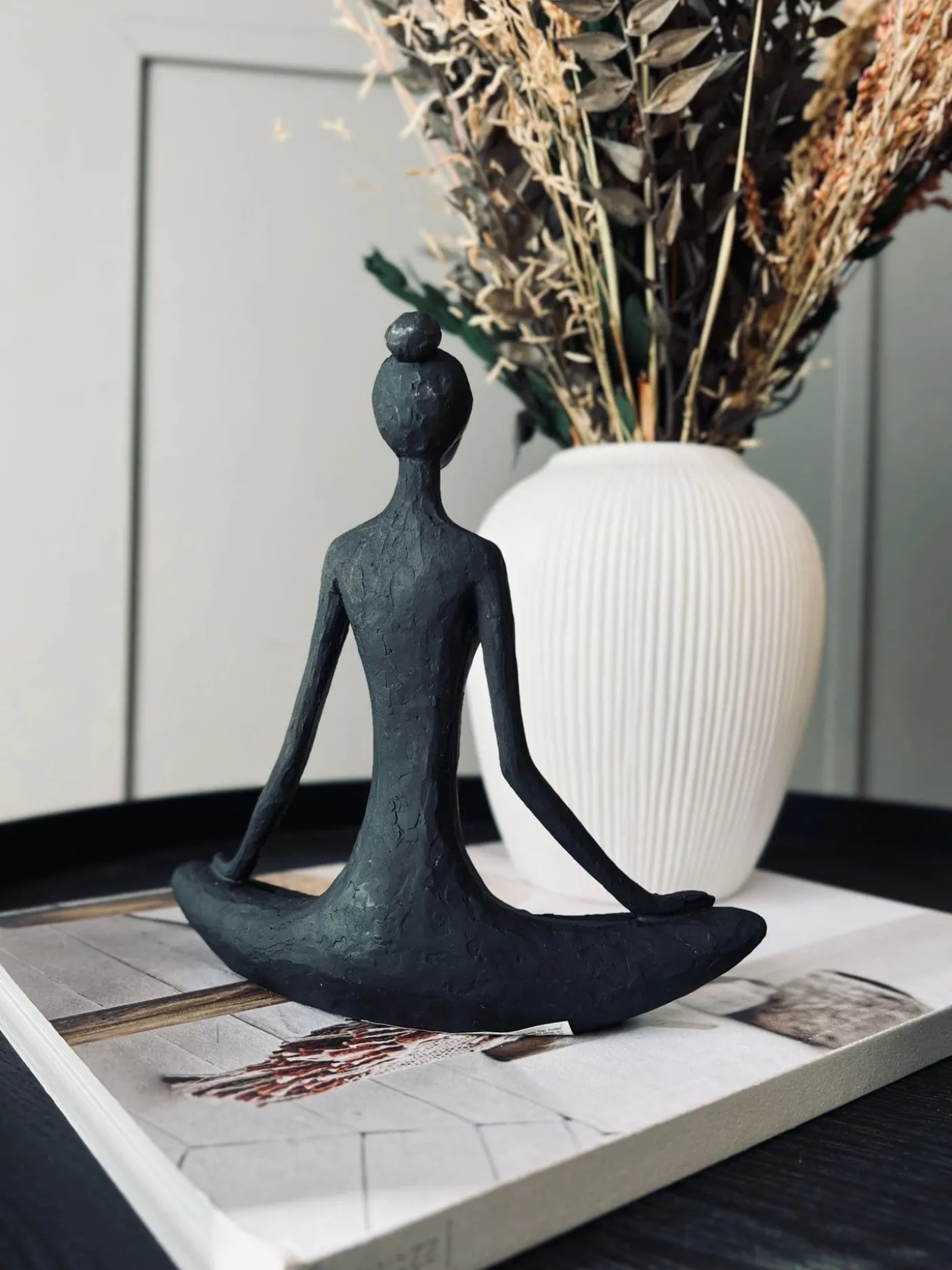 YOGA - Black Lady No.4