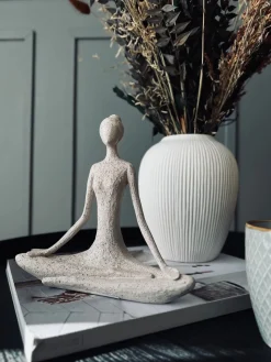 YOGA - White Lady No.4