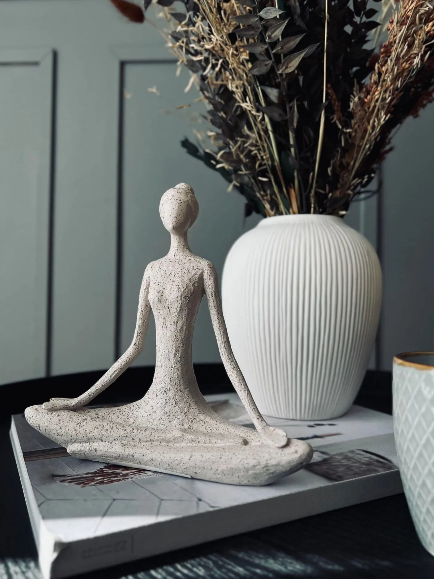 YOGA - White Lady No.4